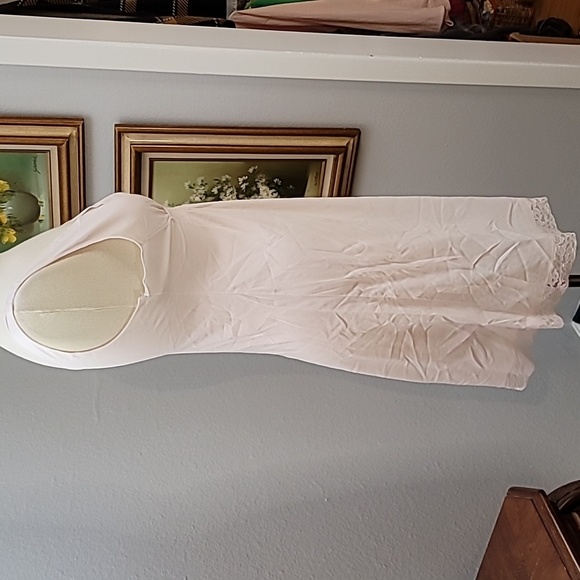 Vintage JCPENNEY nylon pink lace nightgown size small has flaws* - Picture 6 of 12